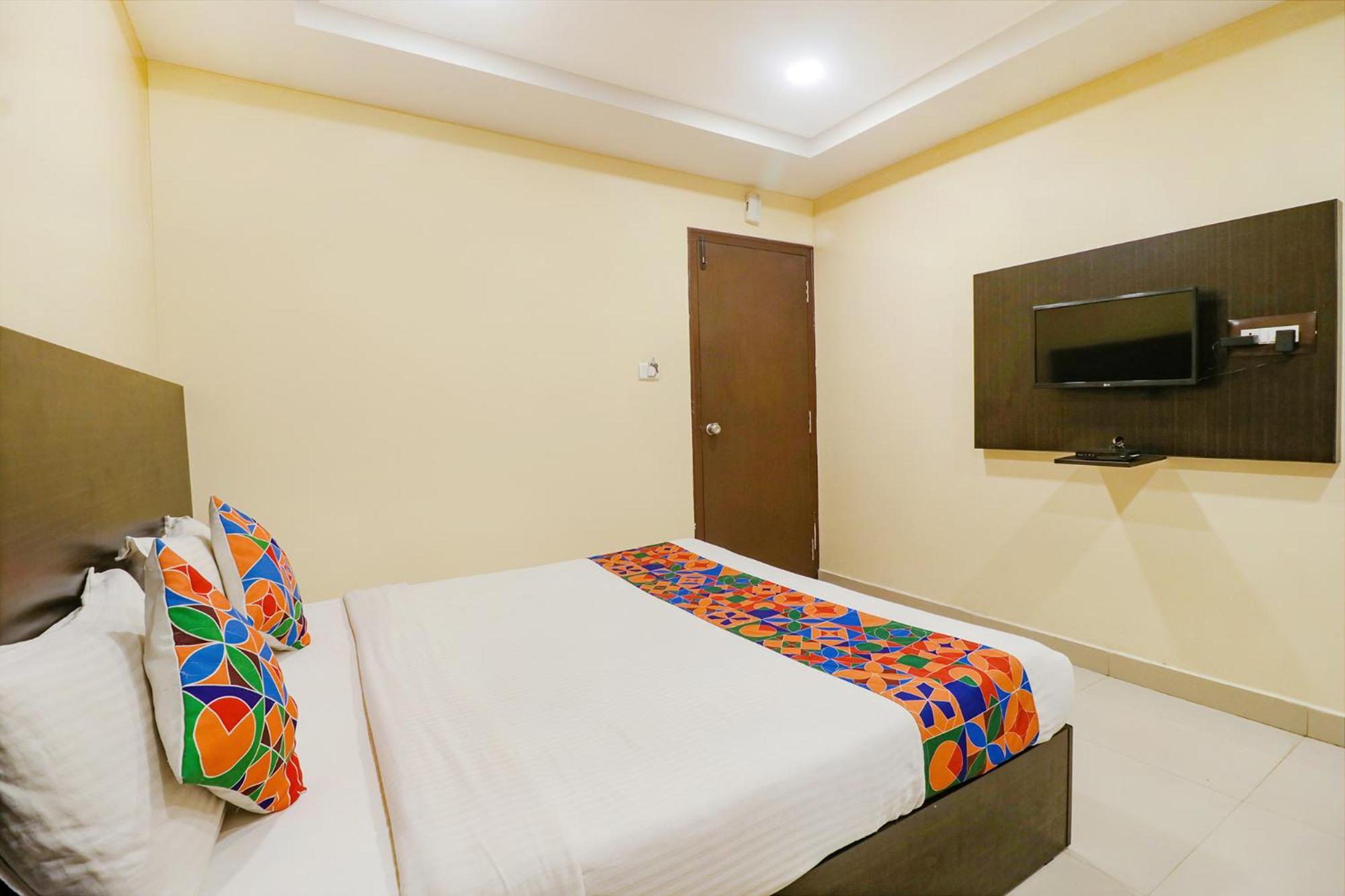 Fabhotel Champion Residency - Kr Puram バンガロール エクステリア 写真